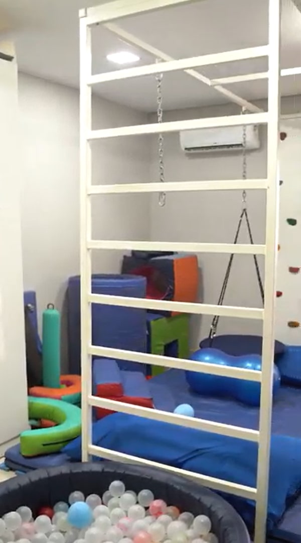 {2123B6E8-D6C7-44BC-883F-0F4B36E434AF} 1-min